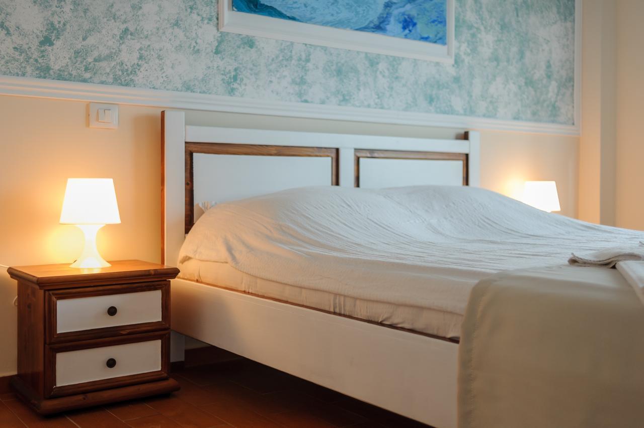 Atena Hotel Костинещи Екстериор снимка
